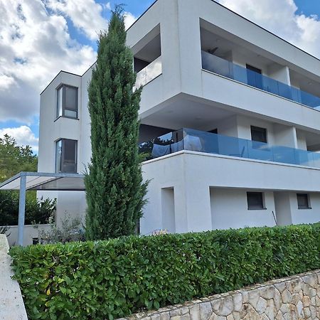 Apartment White Vantacici Exteriör bild